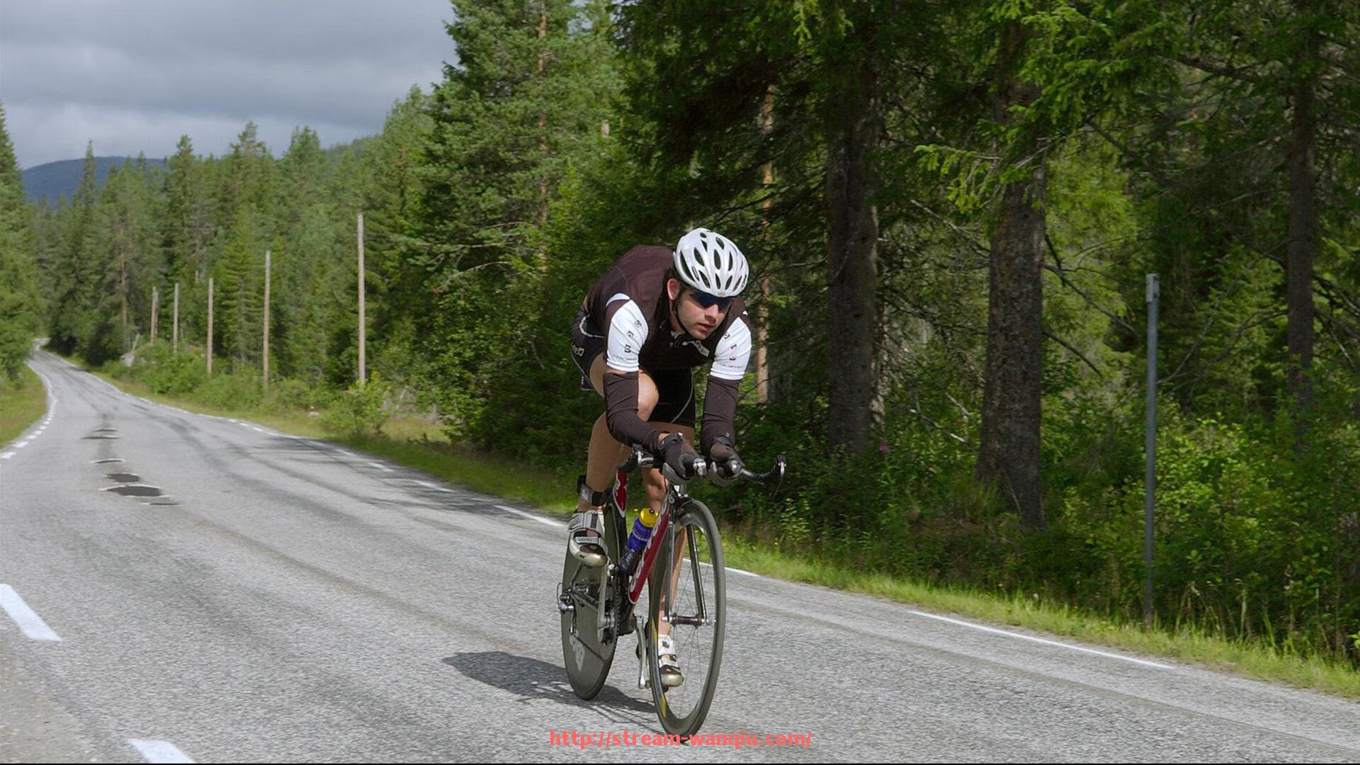 玩球直播-小型力量型健身器材的选购与使用技巧